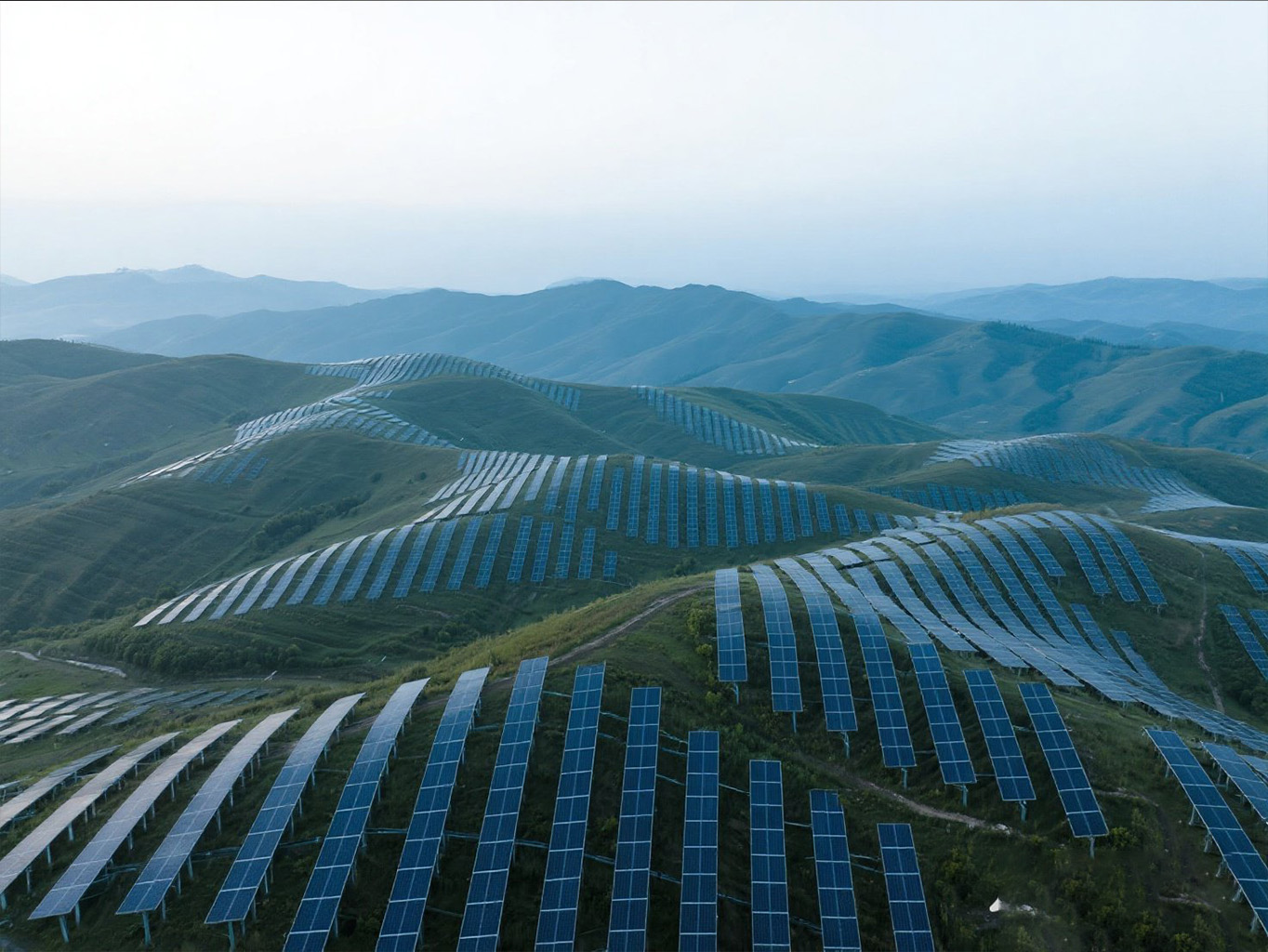 Analyse und Lösungen von Haltbarkeitsproblemen für Solar -Racking -Systeme